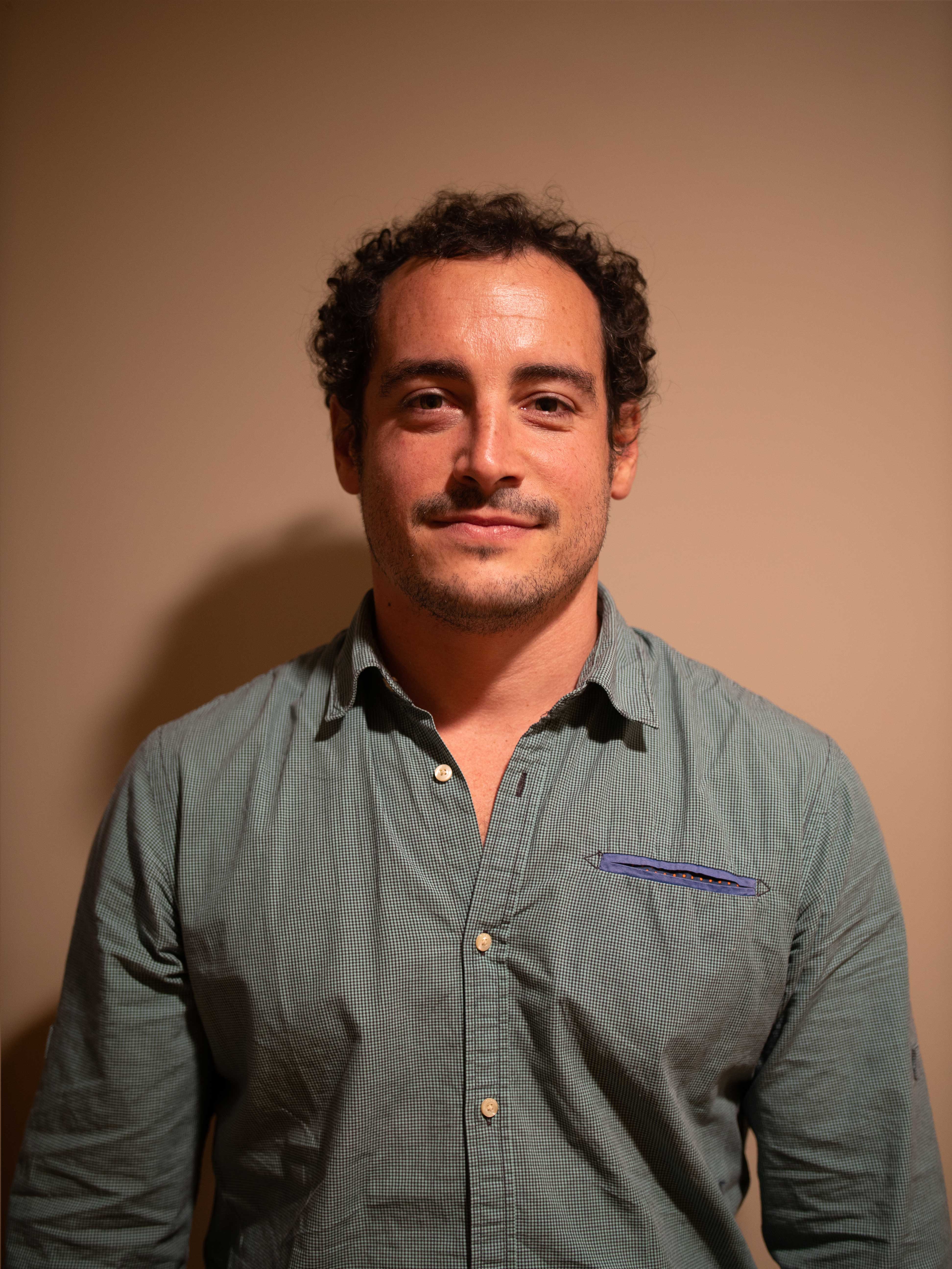 Dr Pablo LOM